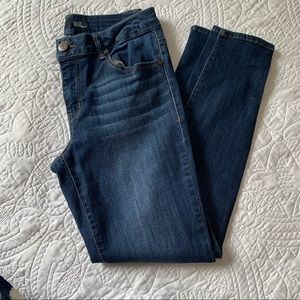 1822 Skinny Jeans - Medium Wash - Size 6